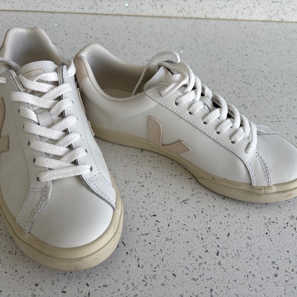 Veja sneakers - Picture 3 of 3